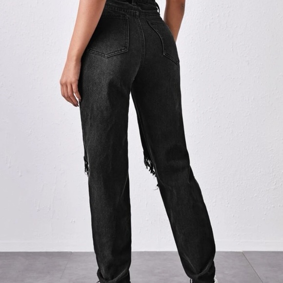 SHEIN High-Wasted Black Ripped Mom Jeans - Picture 2 of 6